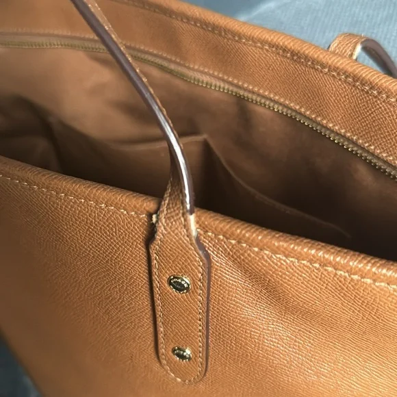 Coach City Zip Tote - Picture 9 of 14